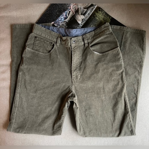 LL Bean Natural Fit Corduroy Pants In Green/Gray Size 32 x 32 - Picture 5 of 15